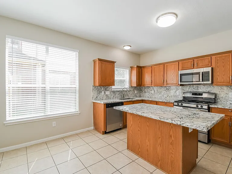 1060 Cabot Cv — Photo 7