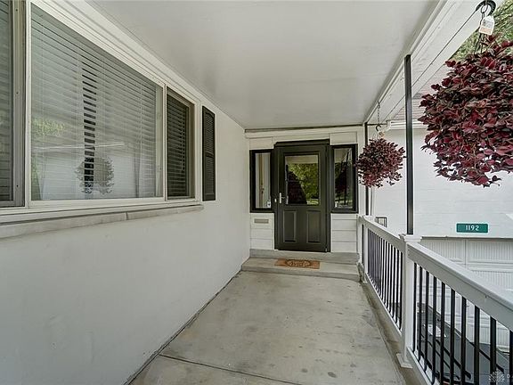 4th image of 1192 E Linden Ave