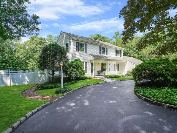224 E Broadway, Port Jefferson, NY 11777