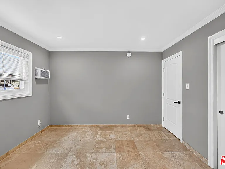 1619 Colby Ave #4 — Photo 22