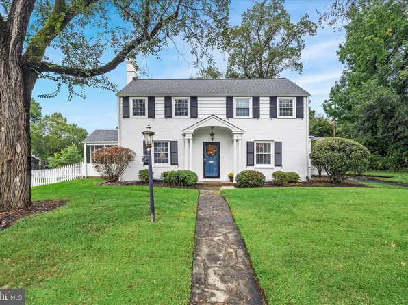 9 Vining Ln, Wilmington, DE 19807