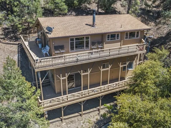 2249 Saint Bernard Dr, Pine Mountain Club, CA 93222