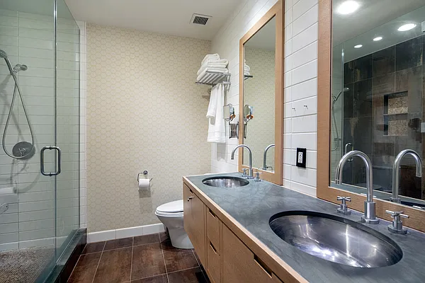 Sold by Compass | media 6