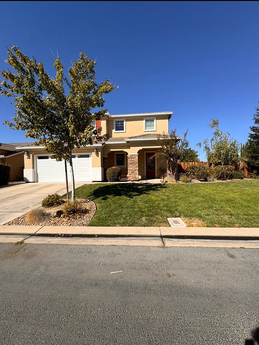 3381 Carriage Ln photo 1