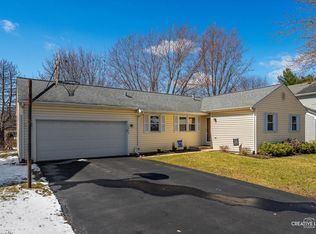 1933 Stanford Dr, Naperville, IL 60565