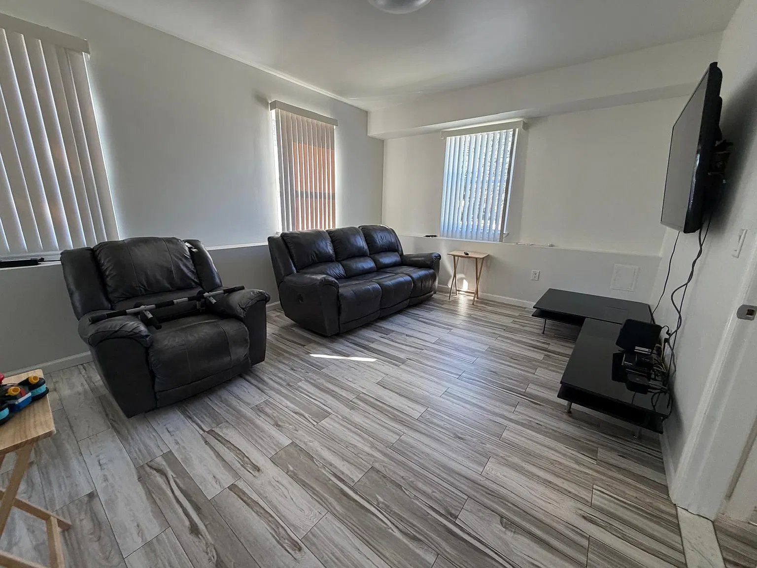 4 bed, 777 sqft, $3,600 — Photo 4