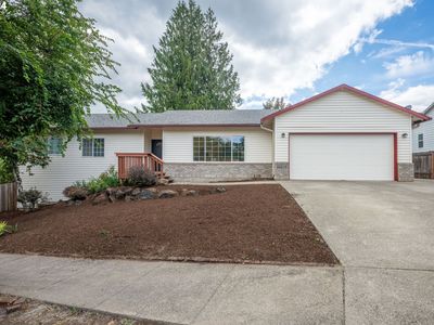 18237 Bluff Rd, Sandy, OR, 97055