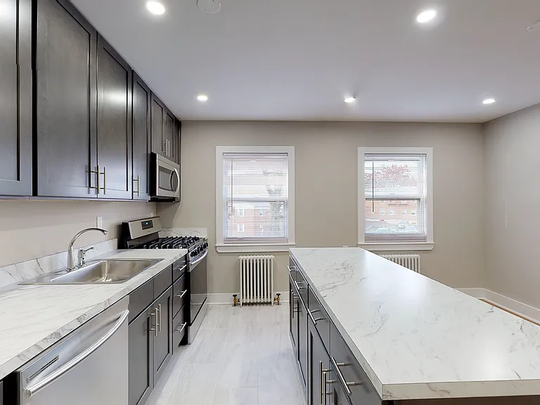 Forest Hill Apartments — Photo 2