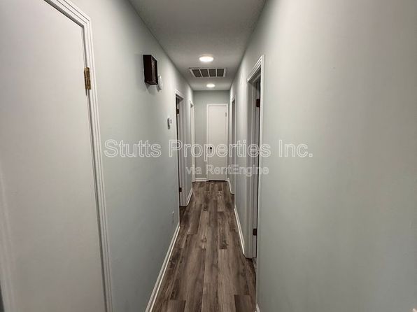 913 Waverly Ave