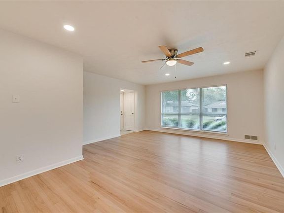 4th image of 2643 San Medina Ave