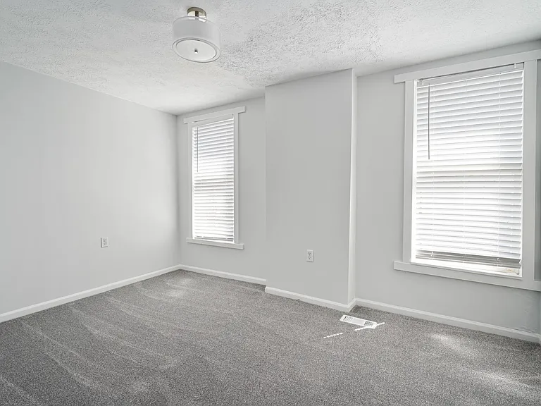 800 Hamlet St — Photo 10