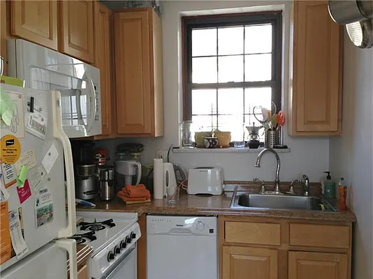 Rented by Buchbinder & Warren | media 27