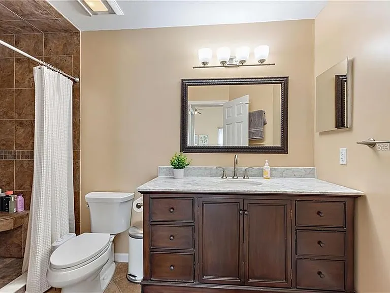 3662 Chatham Dr — Photo 14