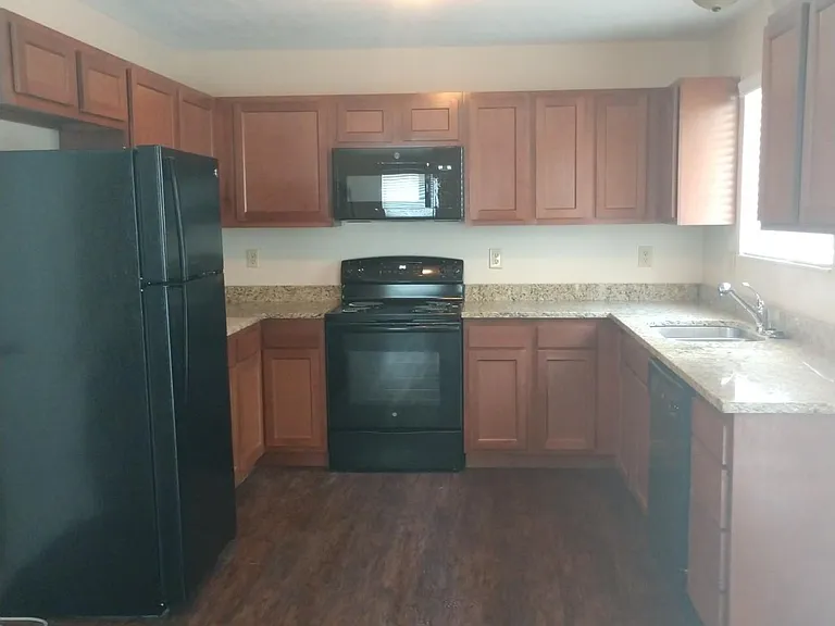 2704 Fister Place Blvd — Photo 3