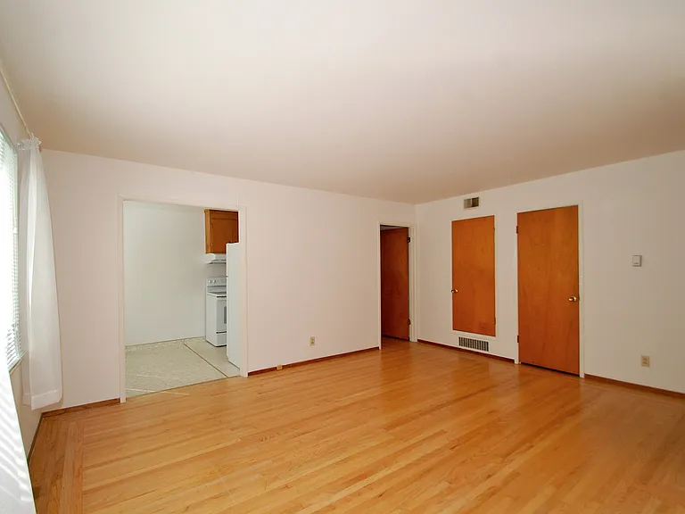2910 Fulton St — Photo 1