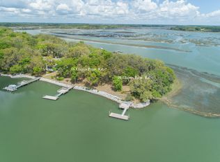 16 Claires Point Rd, Beaufort, SC 29907