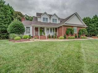 119 Oak Point Dr, Cherryville, NC 28021