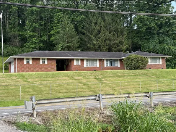 8091 Old Logan Rd, Chapmanville, WV 25508