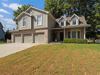 900 White Oak Ln, Liberty, MO, 64068