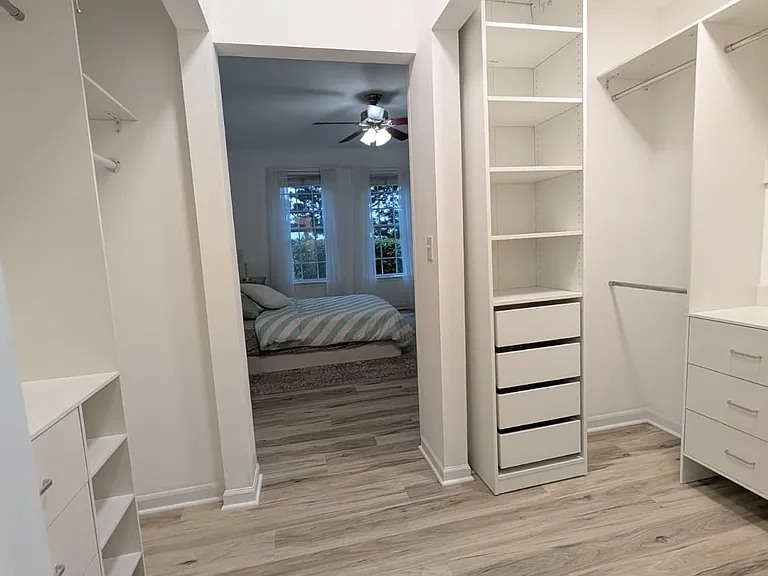 142 W Park Ave #D — Photo 16