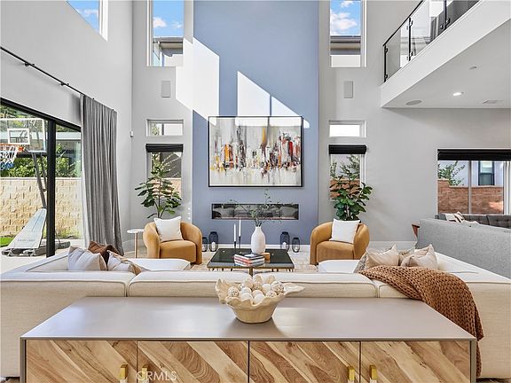 2nd image of 20407 W Aberdeen Ln