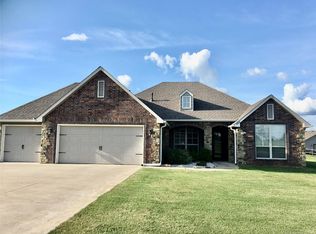 11635 Skyline Dr, Collinsville, OK 74021