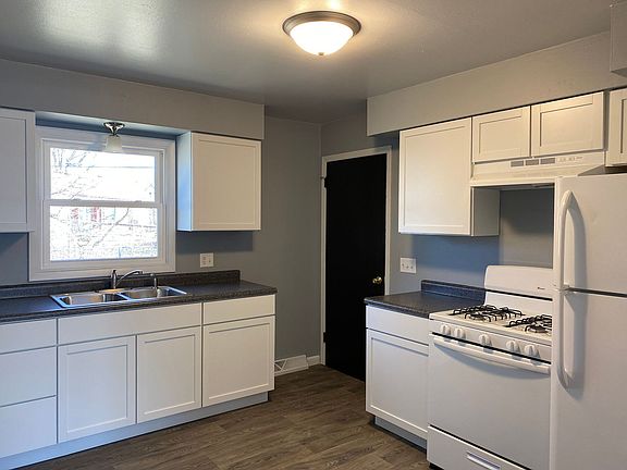 3rd image of 817-837 Arlington Ct #835