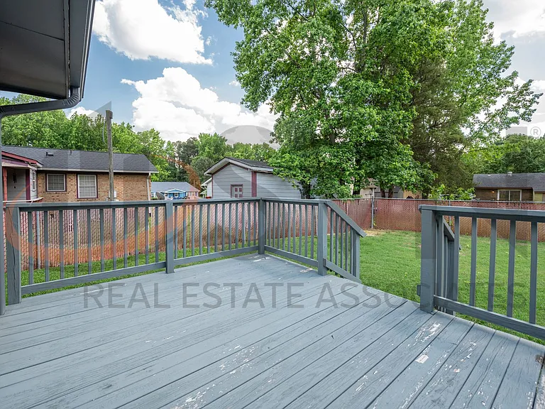 3528 Arlington St — Photo 18