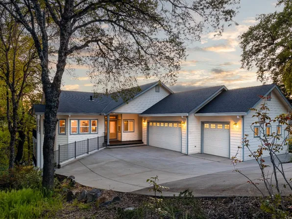 13882 Hemlock Dr, Penn Valley, CA 95946
