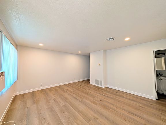Living Room empty