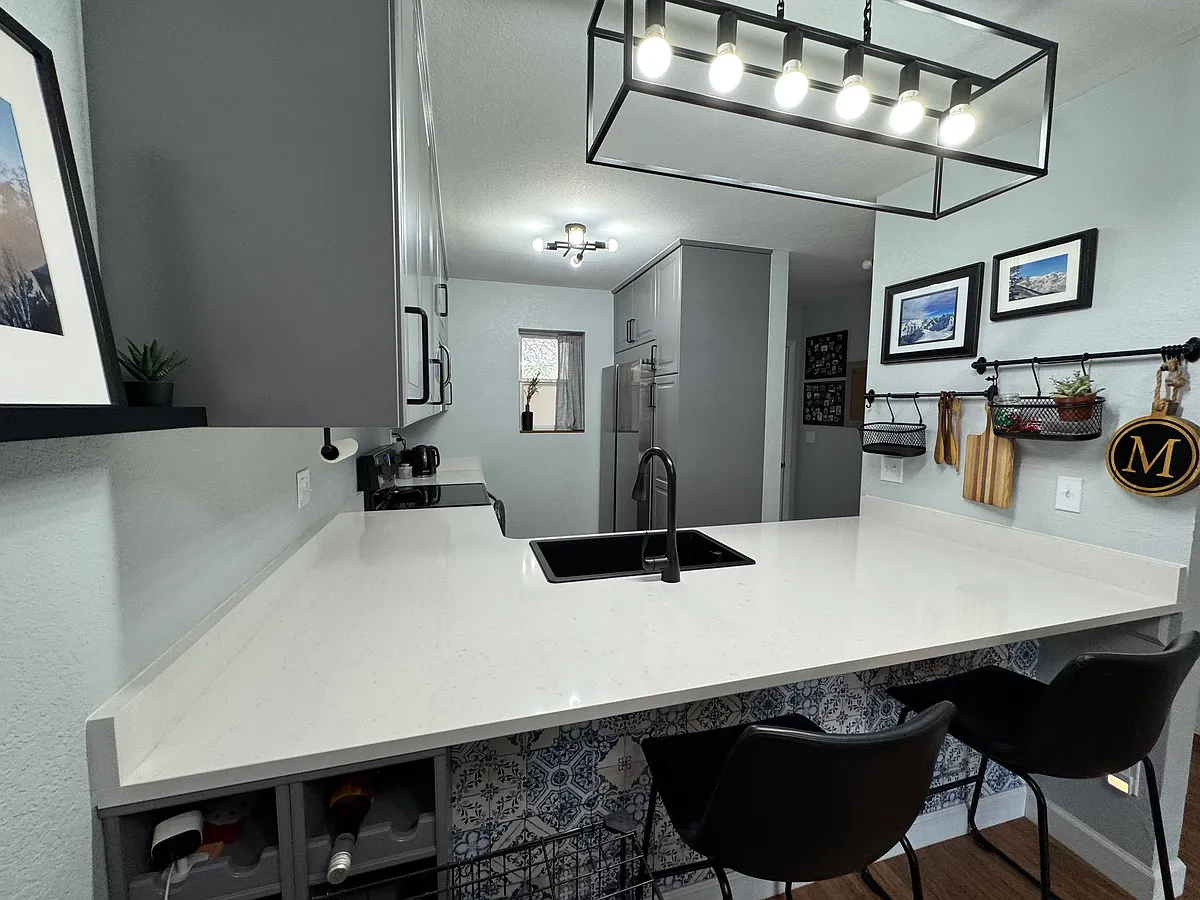 Building Photo - 291 Park Ave #J-4