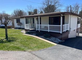 610 East St, Hopedale, OH