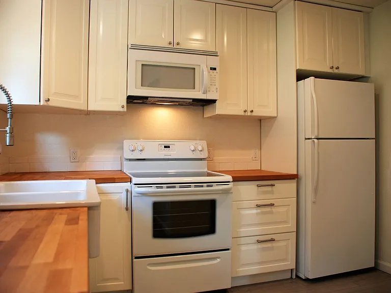 Tamalpais Avenue 52 — Photo 10