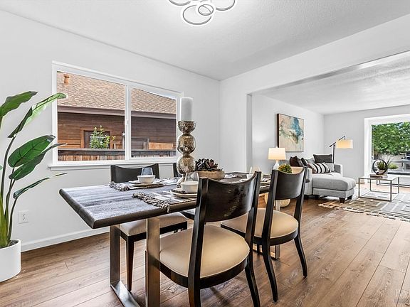 4th image of 2174 Warwick Drive