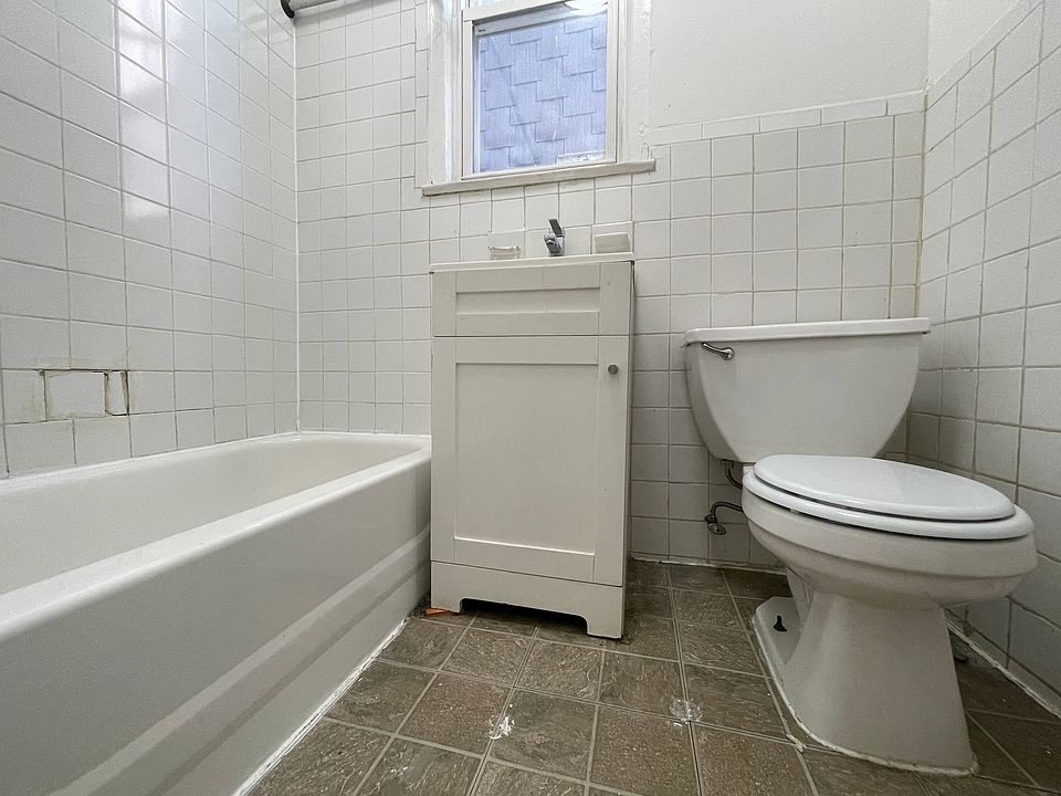 2nd image of 126 Neptune Ave #2E