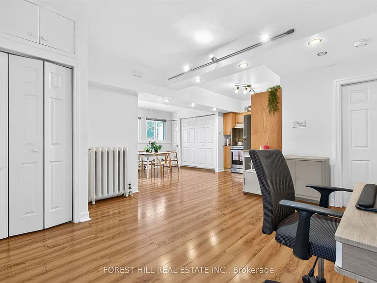326 Palmerston Blvd #2 — Photo 14