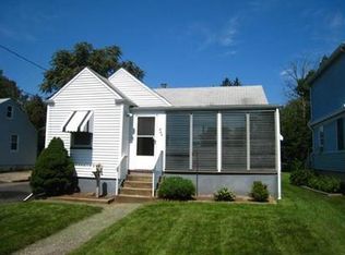 340 Penfield Pl, Dunellen, NJ 08812
