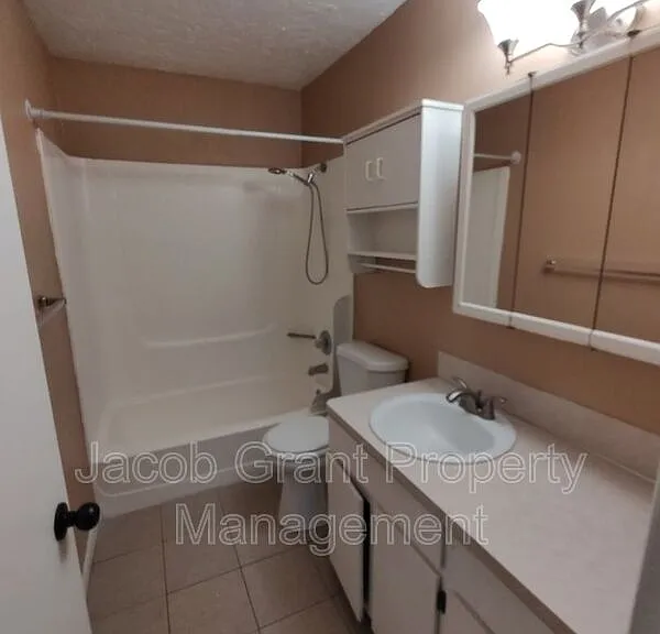 2215 Gail Dr — Photo 12