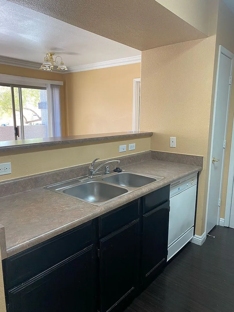 Traverse Point Condo! 2/2 In Henderson, NV! — Photo 4