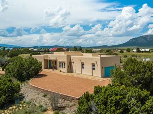 19 Hawkeye Rd, Edgewood, NM 87015