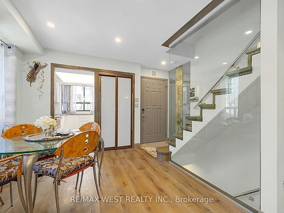 2nd image of 21 Dundonald St