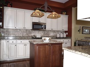 1532 W Rue James Pl, Palatine, IL 60067