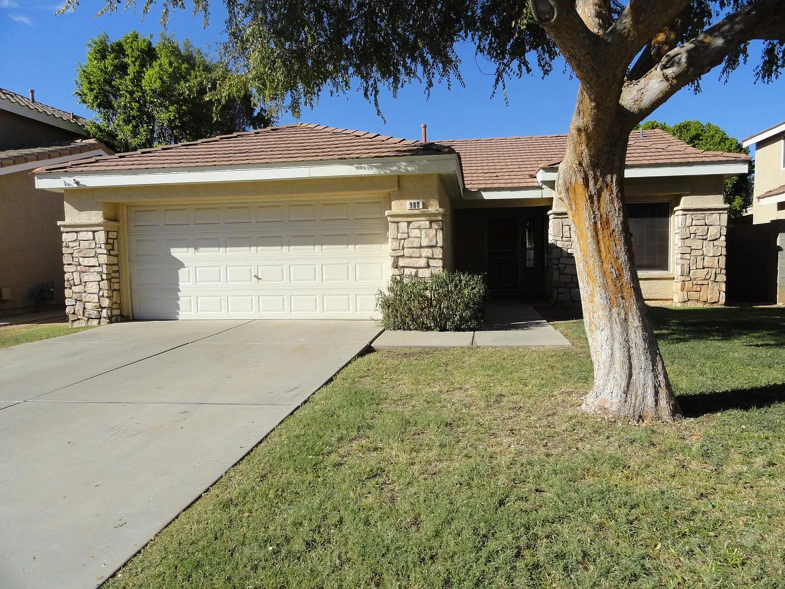 980 W Hudson Way — Photo 2