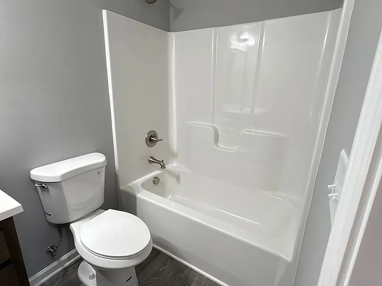 428 W Waggoner St — Photo 15