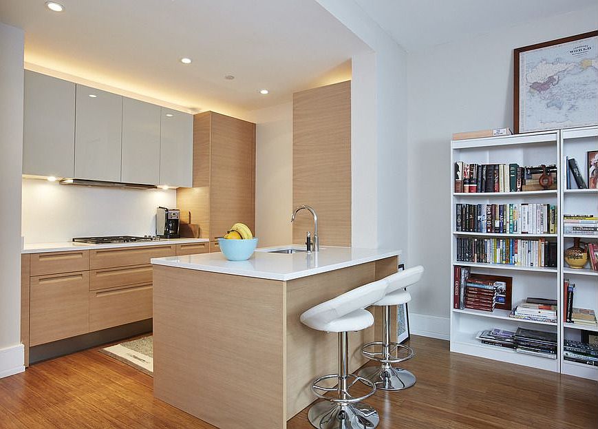 2nd image of 255 E 74th St APT 4F