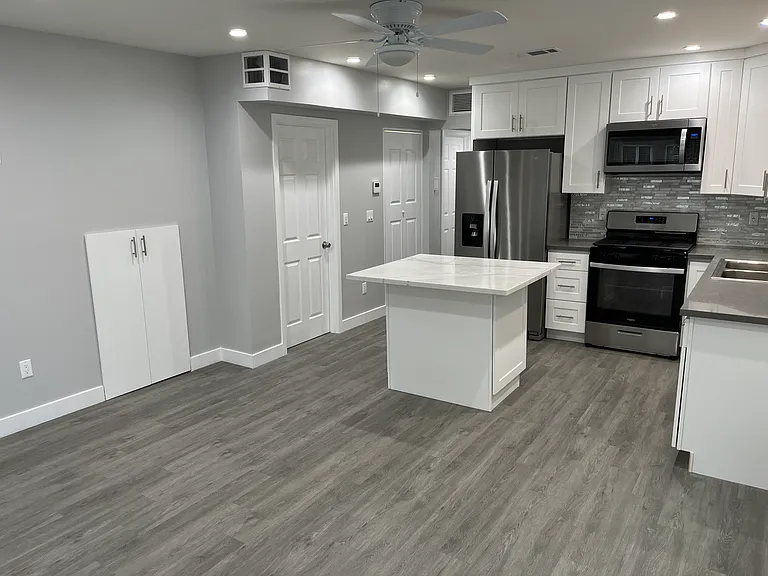 429 E Elk Ave #3 — Photo 3