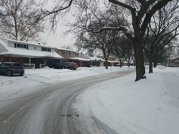 5th image of 20518 Edmunton St