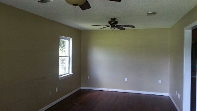 1st image of 45620 Oak Ln