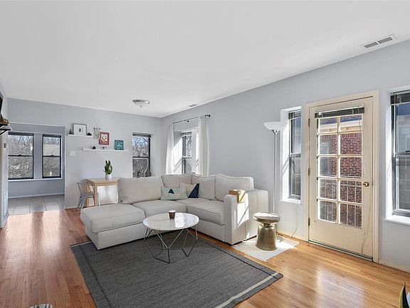 5th image of 5582 Waterman Blvd #3W