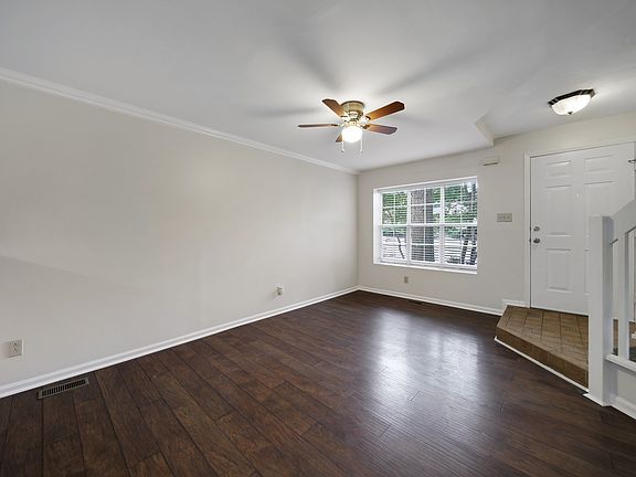 4th image of 8105 Circle Tree Ln